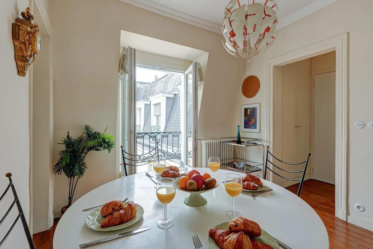 St Germain & Odeon - Cityapartmentstay Parigi Esterno foto
