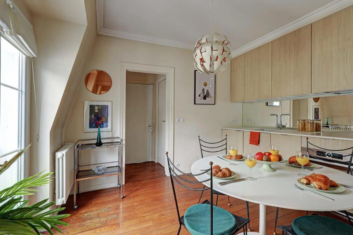 St Germain & Odeon - Cityapartmentstay Parigi Esterno foto